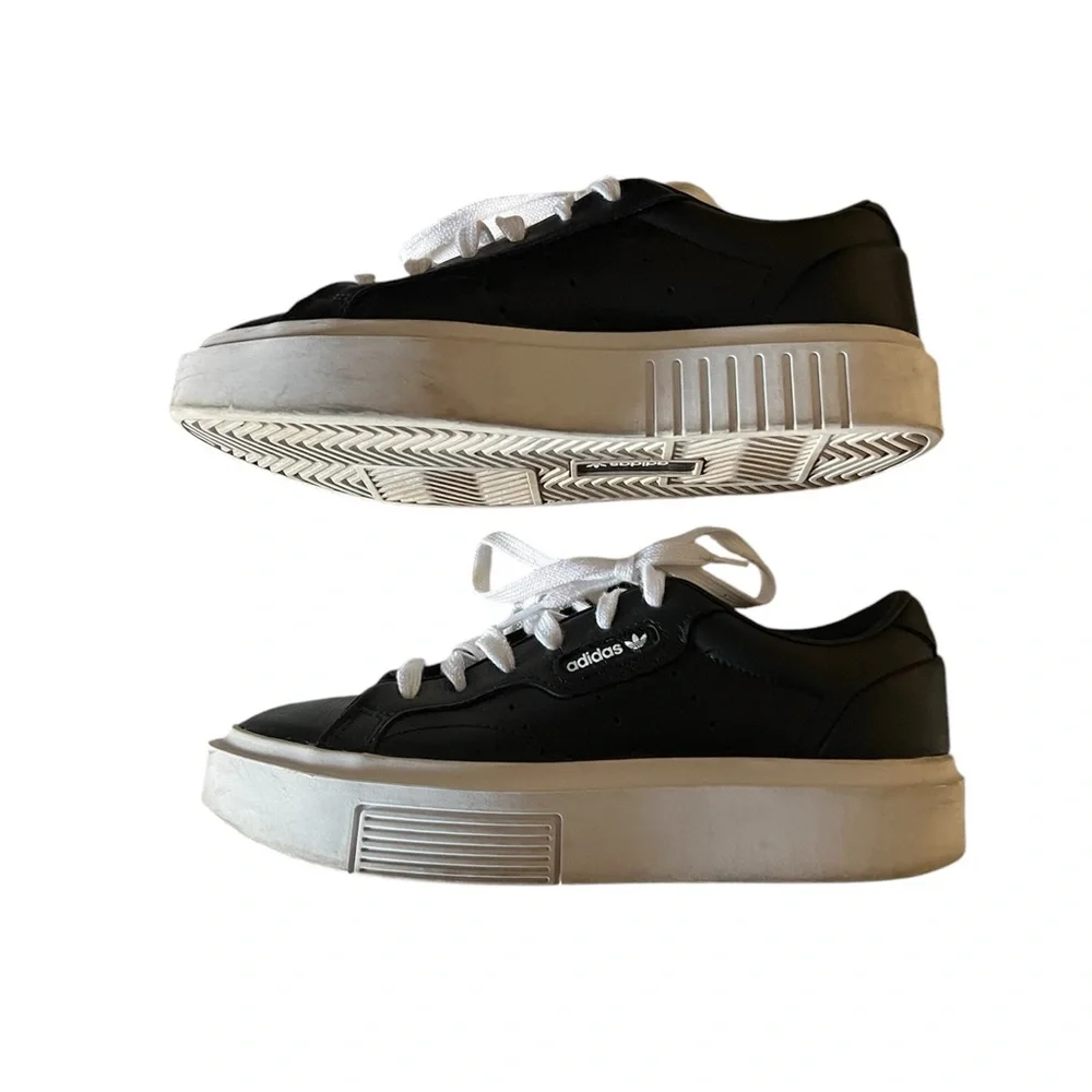Adidas Sleek Super Womens Size 5.5‎ Black Athletic Casual Shoes Sneakers EE4519